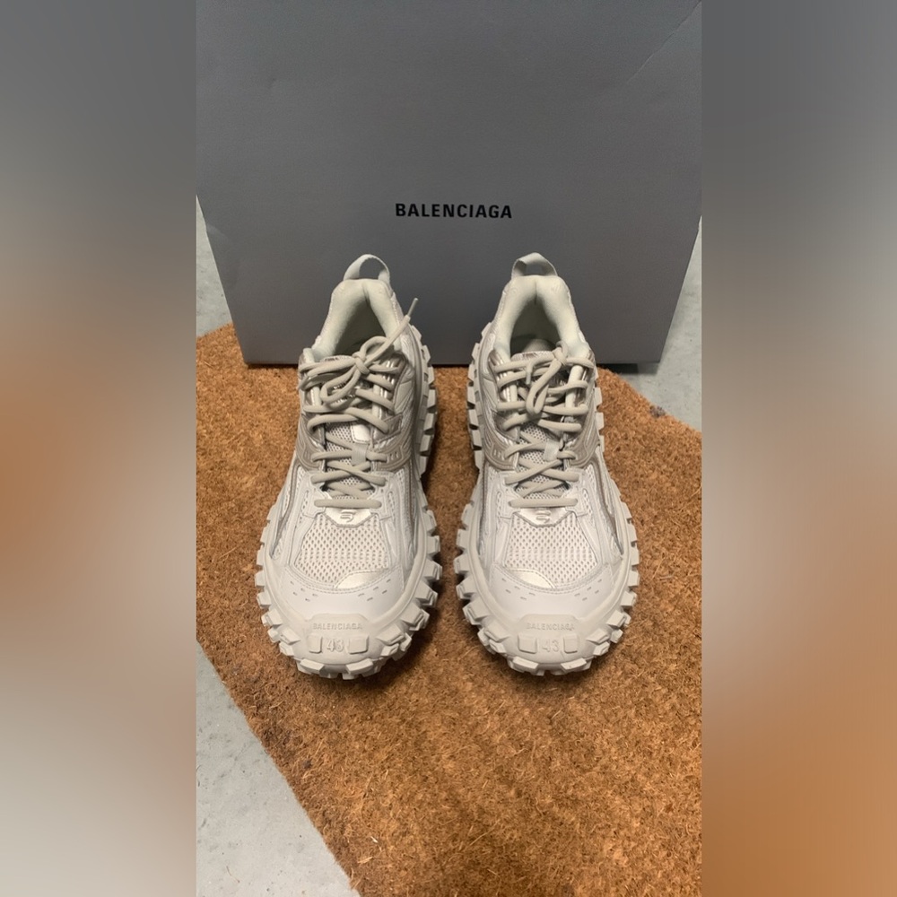 Balenciaga Defenders - Picture 5 of 12